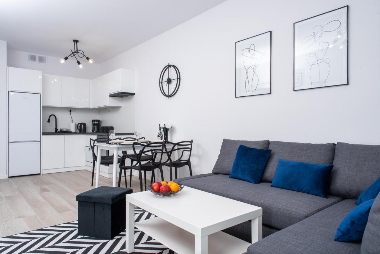 Apartament Happy Holiday Kolobrzeg Exterior photo